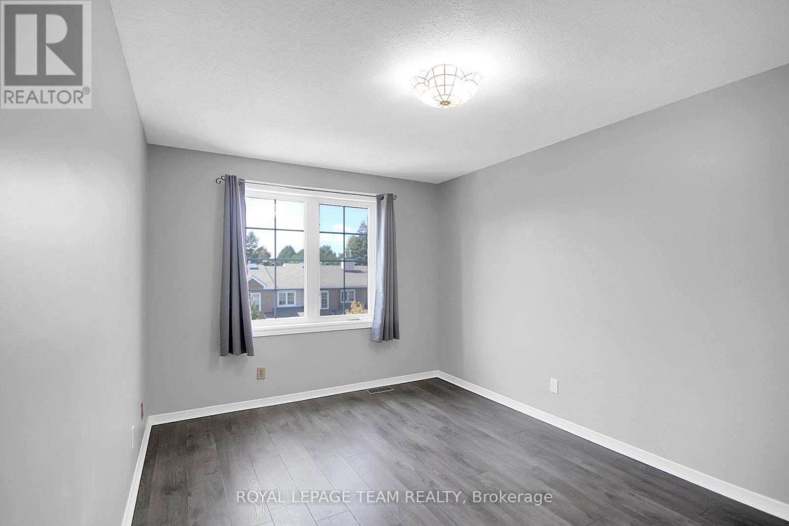 4 - 7 Wrenwood Crescent, Ottawa, ON - Indoor Photo Showing Other Room