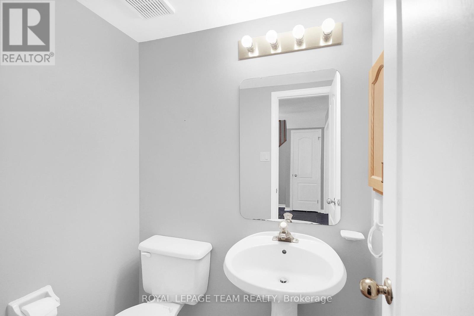 4 - 7 Wrenwood Crescent, Ottawa, ON - Indoor Photo Showing Bathroom
