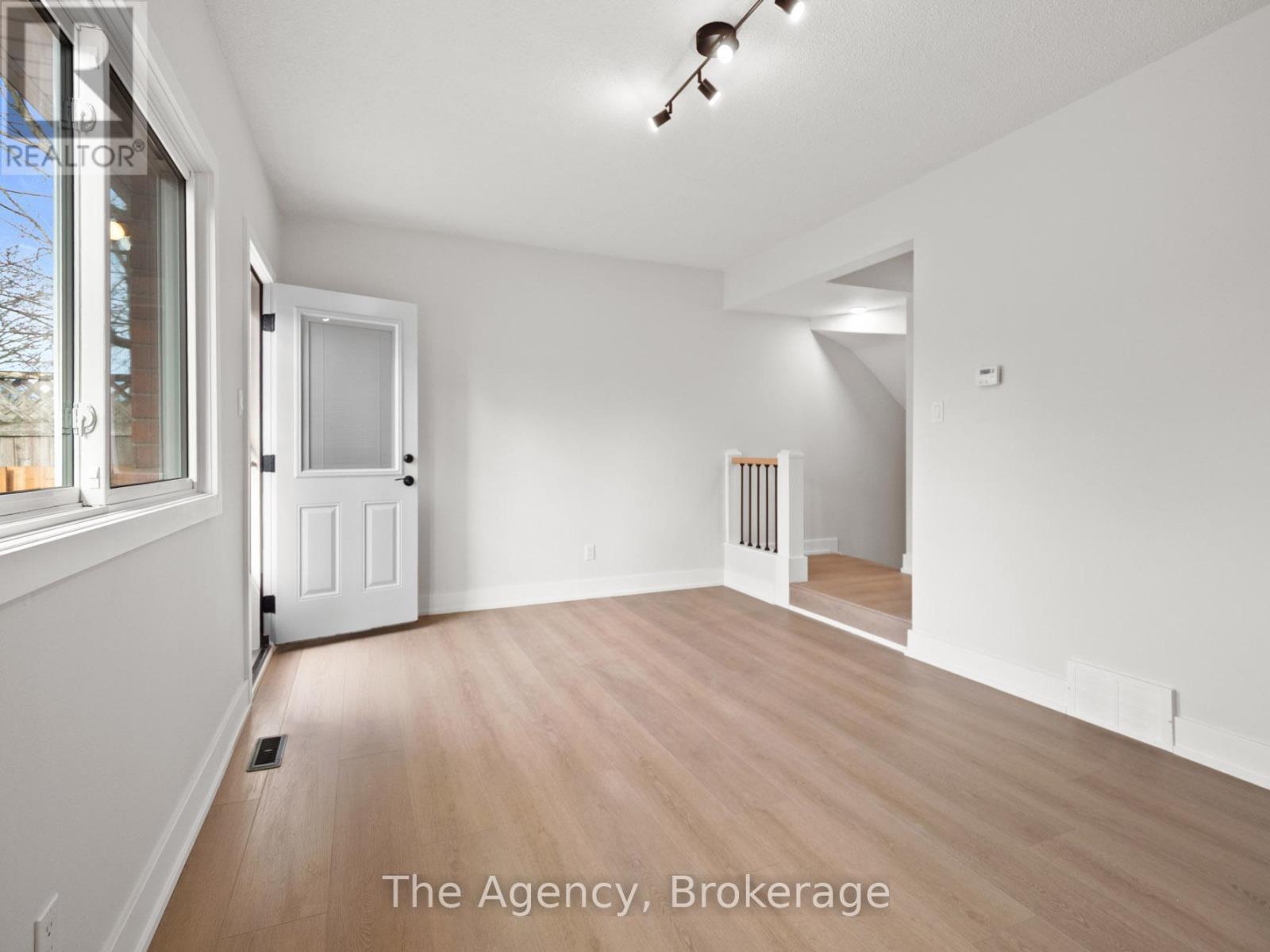 7 - 185 Denistoun Street, Welland (Broadway), ON - Indoor Photo Showing Other Room