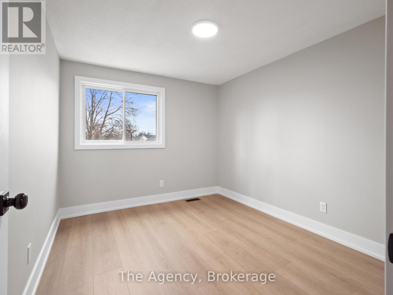 7 - 185 Denistoun Street, Welland (Broadway), ON - Indoor Photo Showing Other Room