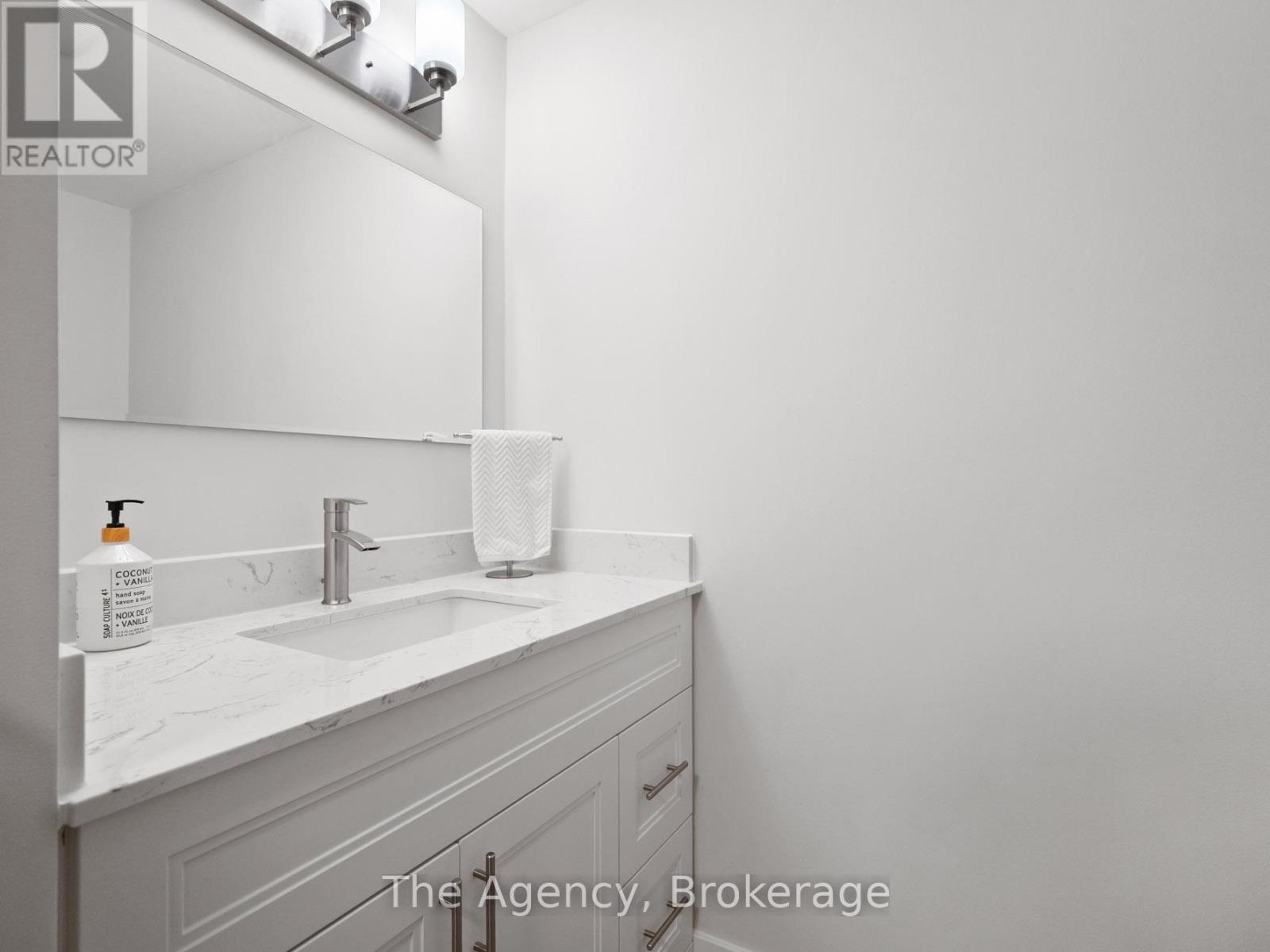 7 - 185 Denistoun Street, Welland (Broadway), ON - Photo Showing Bathroom