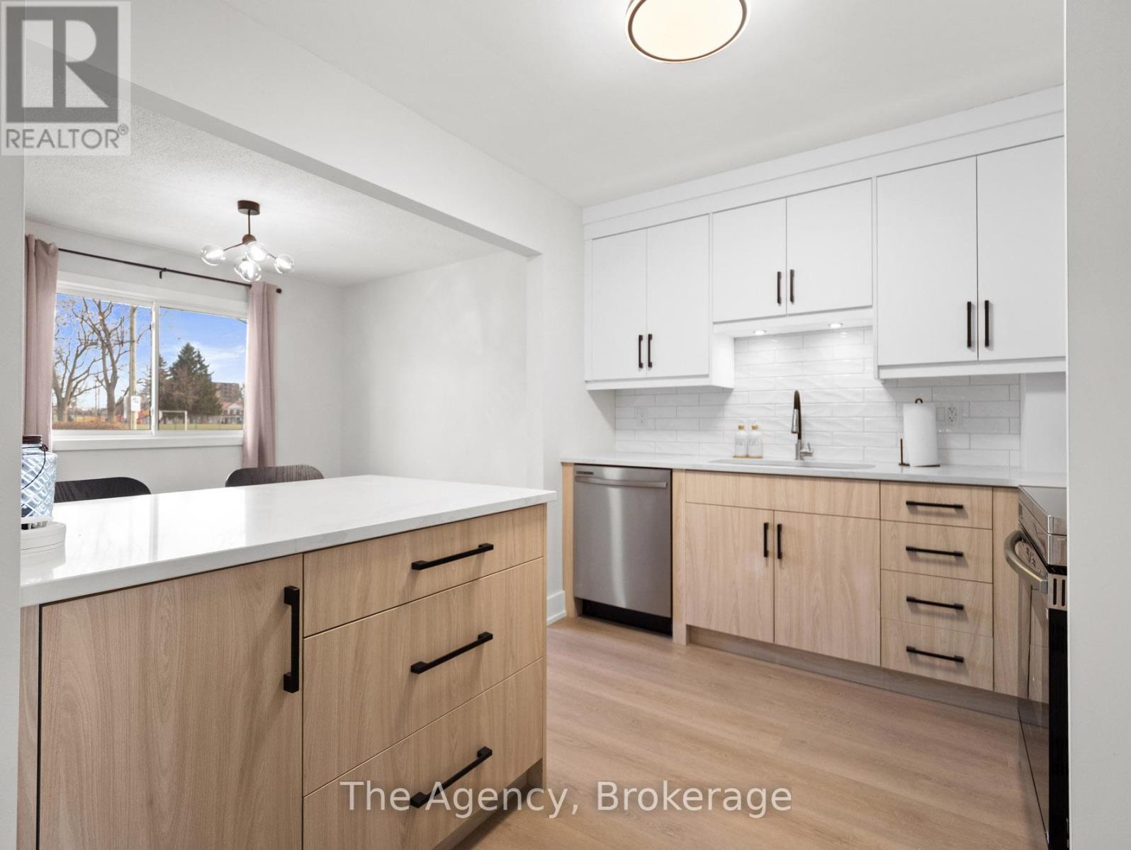 7 - 185 Denistoun Street, Welland (Broadway), ON - Indoor Photo Showing Kitchen