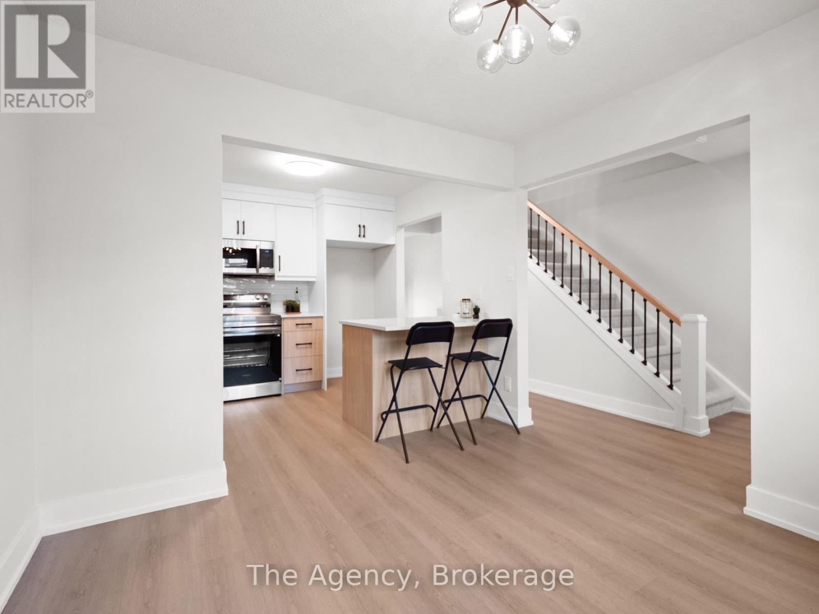 7 - 185 Denistoun Street, Welland (Broadway), ON - Indoor