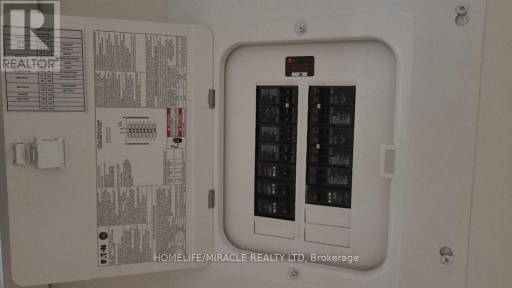 421 - 9085 Jane Street, Vaughan, ON - Photo Showing Other Room