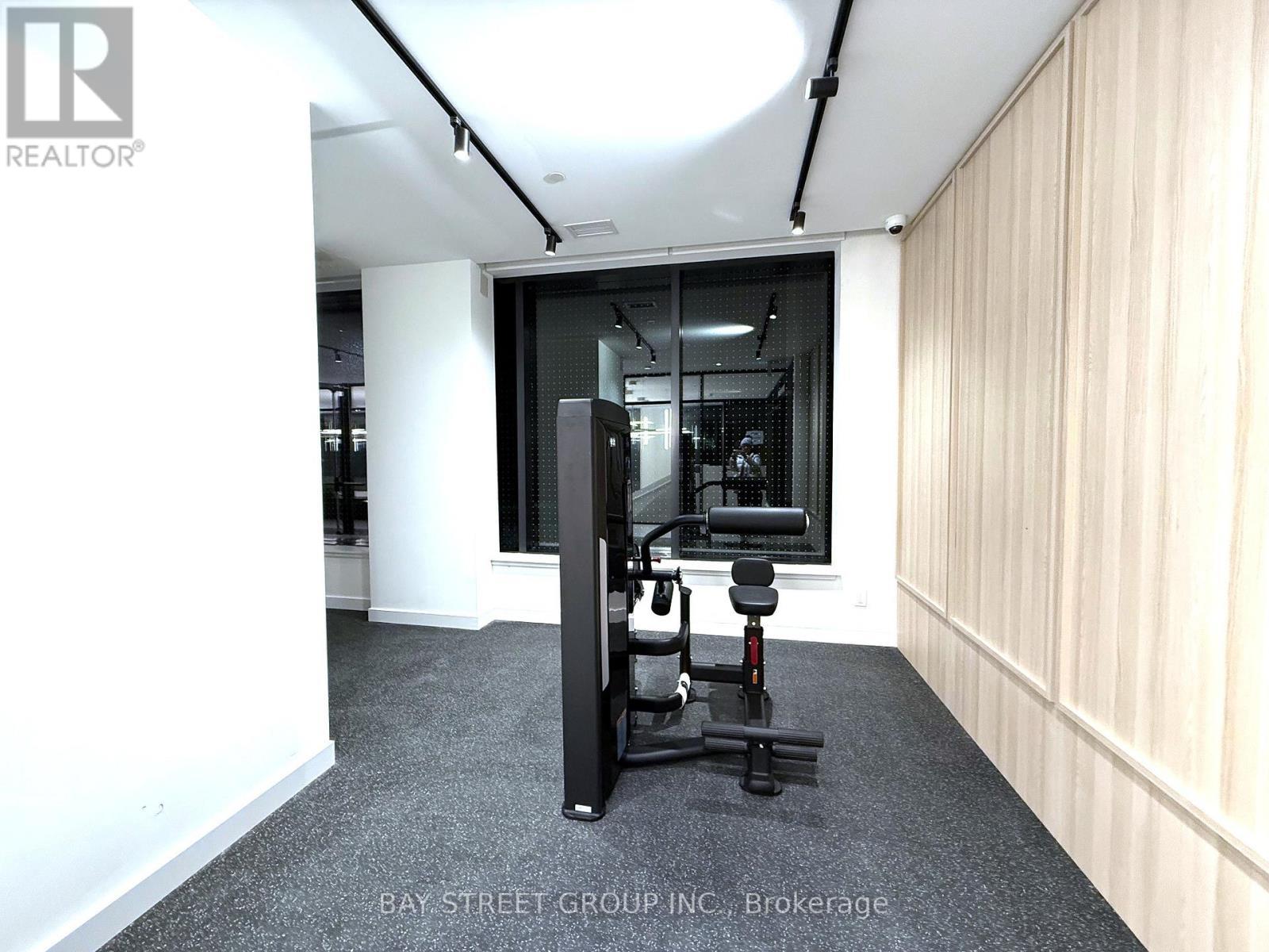 1003 - 3071 Trafalgar Road, Oakville, ON - Indoor