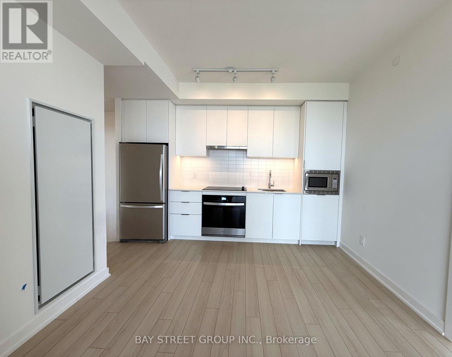 1003 - 3071 Trafalgar Road, Oakville, ON - Indoor Photo Showing Kitchen