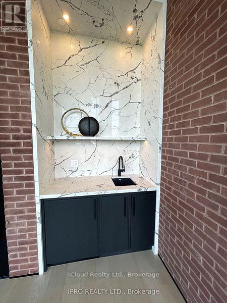 1706 - 3220 William Coltson Ave. Avenue, Oakville, ON - Outdoor With Exterior