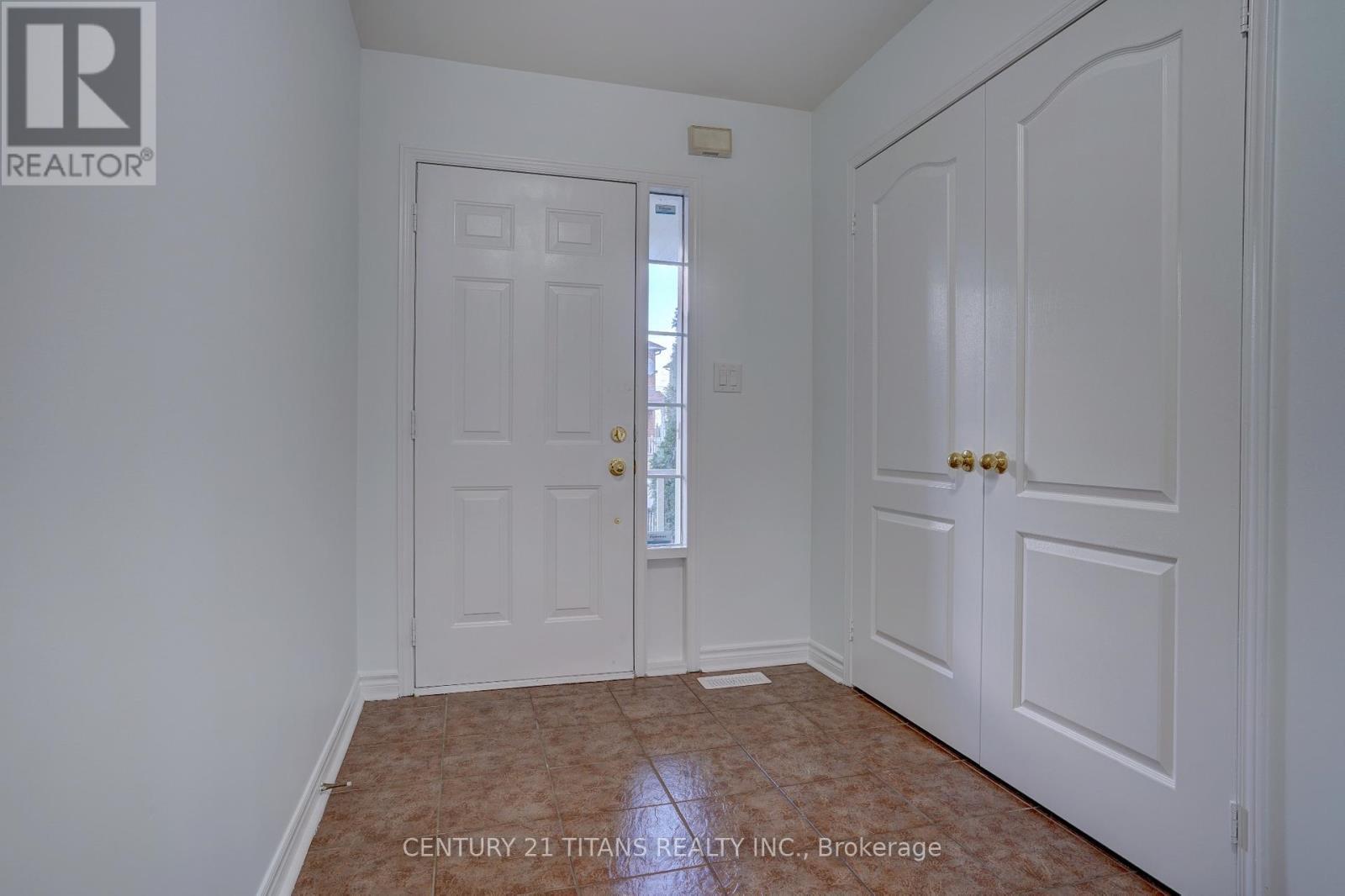 97 Triple Crown Avenue, Toronto, ON - Indoor Photo Showing Other Room