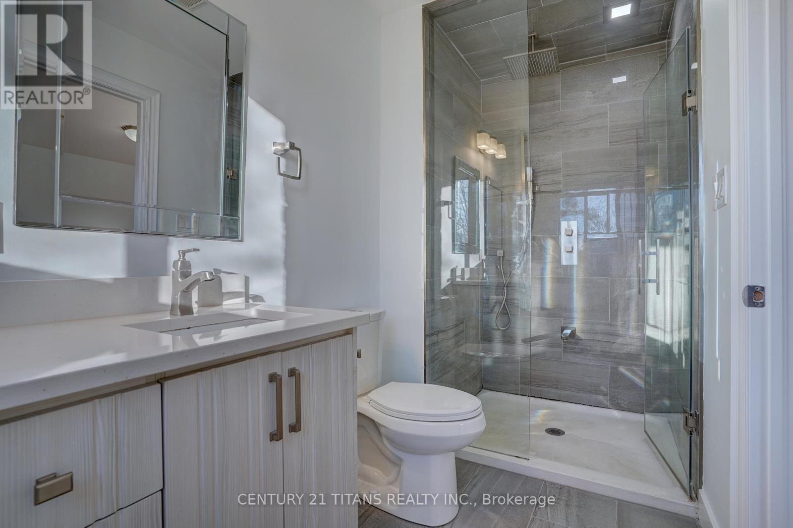 97 Triple Crown Avenue, Toronto, ON - Indoor Photo Showing Bathroom