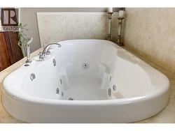 Spa bath and Heated floors -