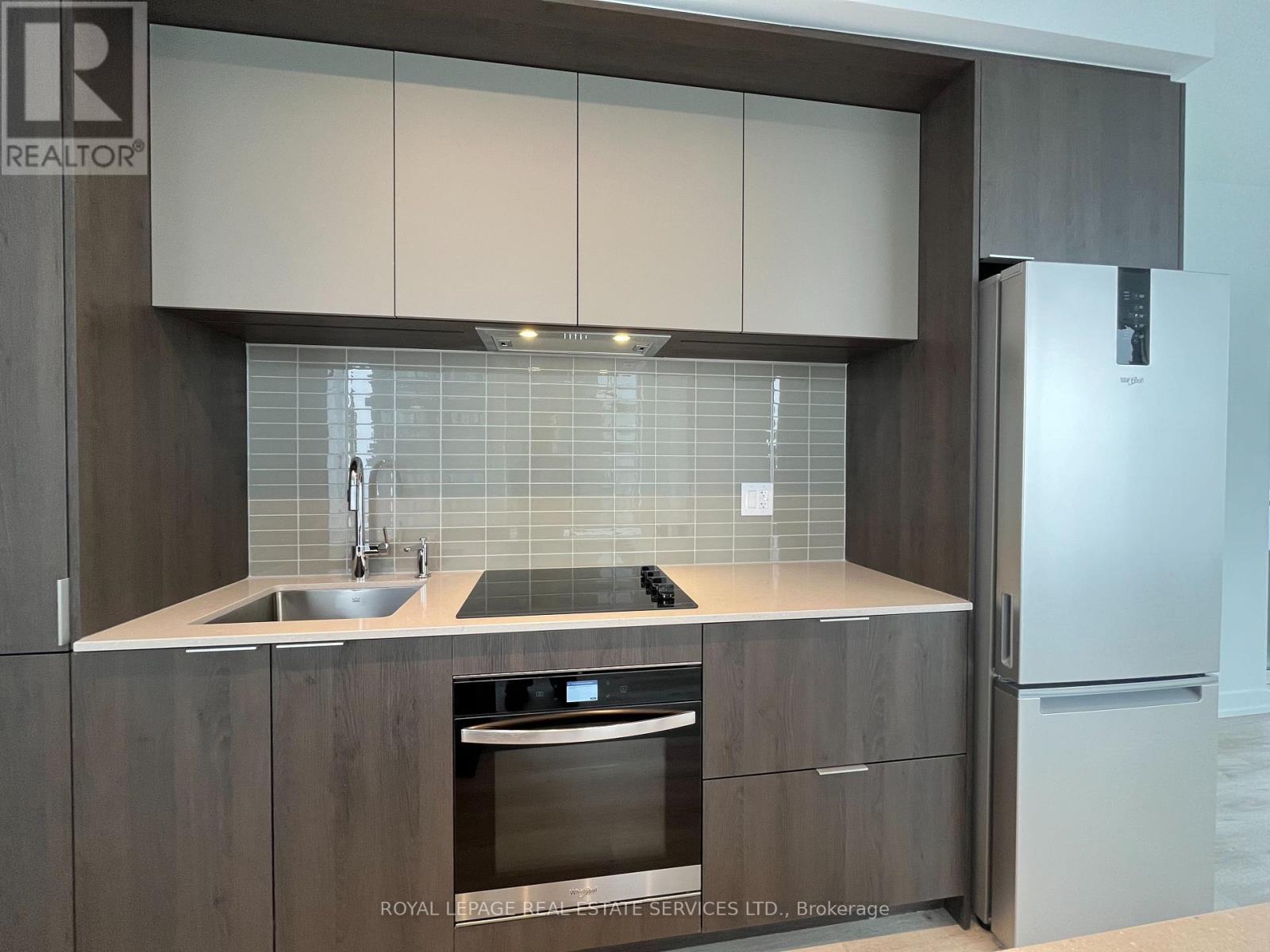 3210 - 395 Square One Drive, Mississauga, ON - Indoor Photo Showing Kitchen With Upgraded Kitchen