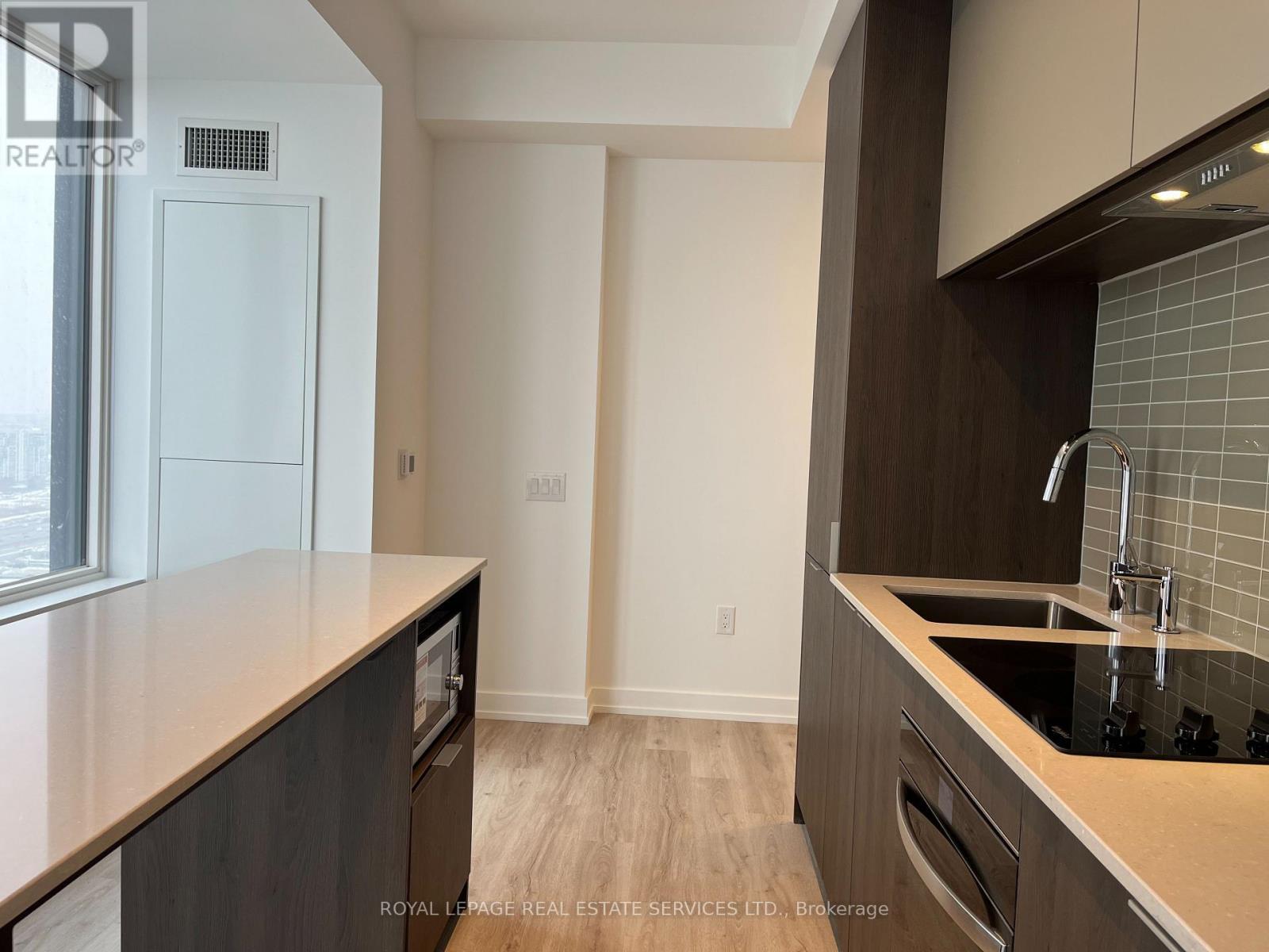 3210 - 395 Square One Drive, Mississauga, ON - Indoor Photo Showing Kitchen