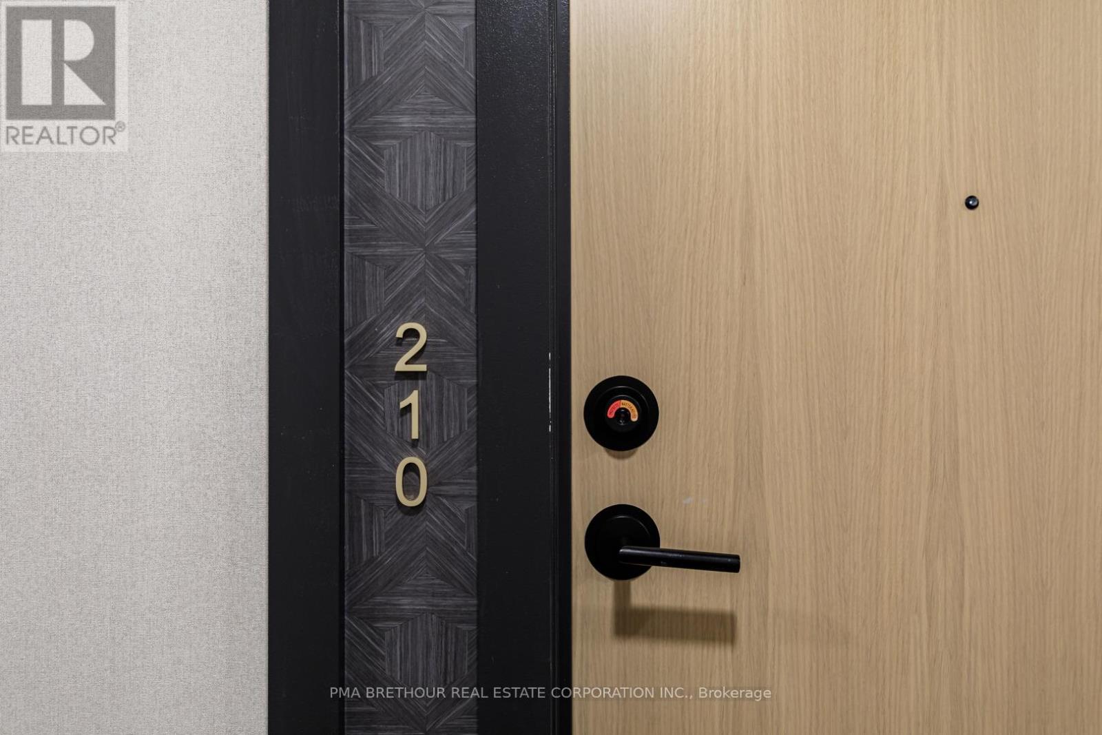 210 - 31 Huron Street, Collingwood, ON -