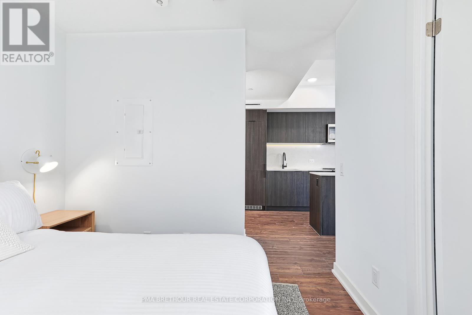 210 - 31 Huron Street, Collingwood, ON - Photo Showing Other Room