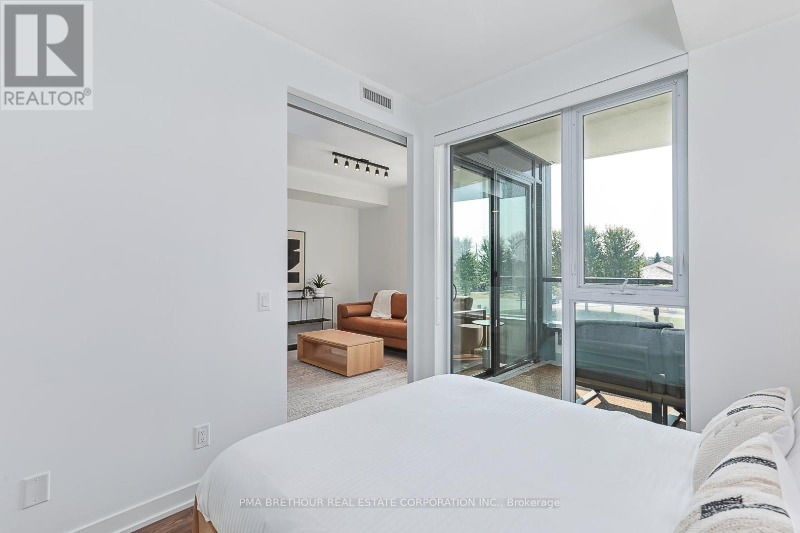 210 - 31 Huron Street, Collingwood, ON - Indoor Photo Showing Bedroom