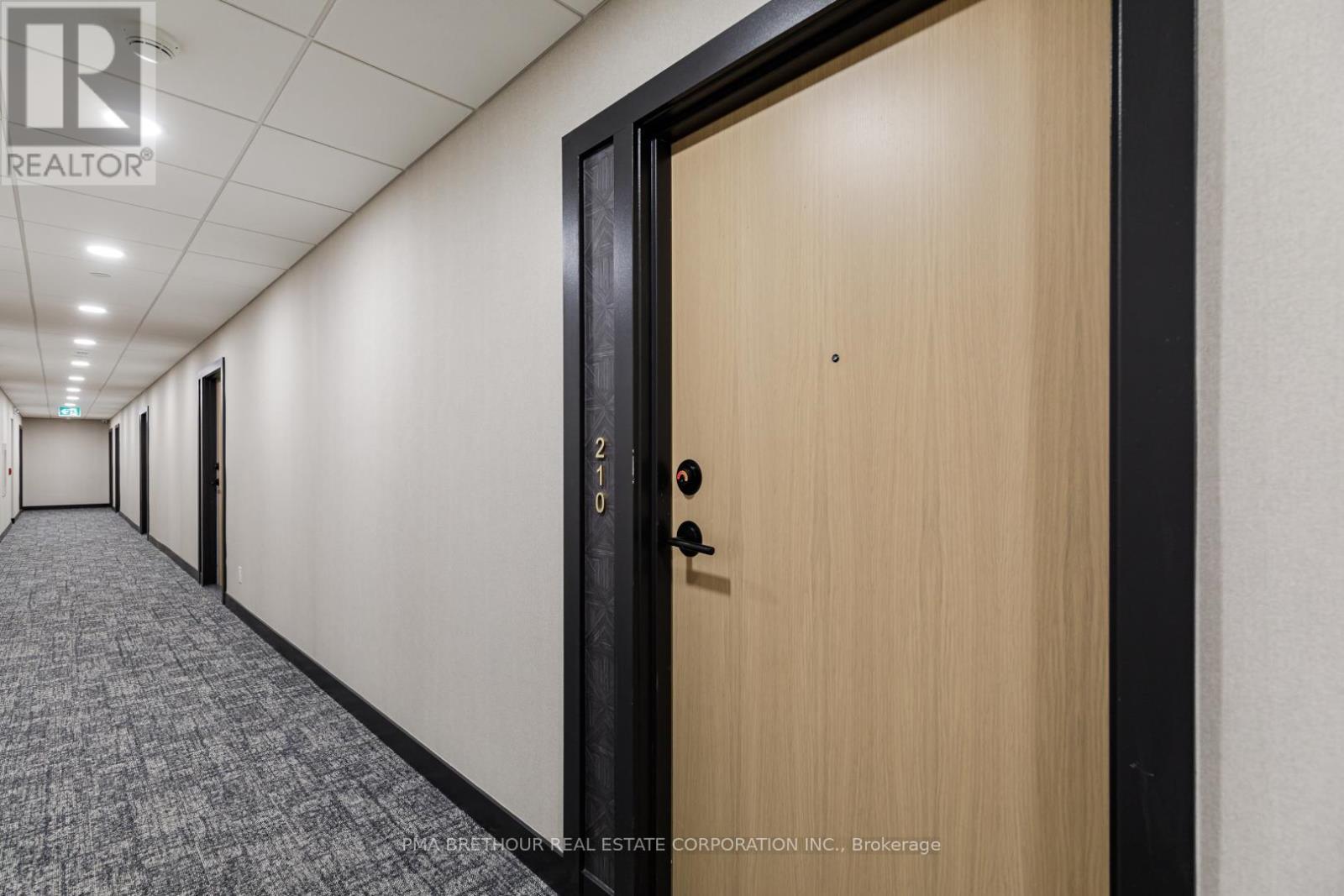 210 - 31 Huron Street, Collingwood, ON - Indoor Photo Showing Other Room