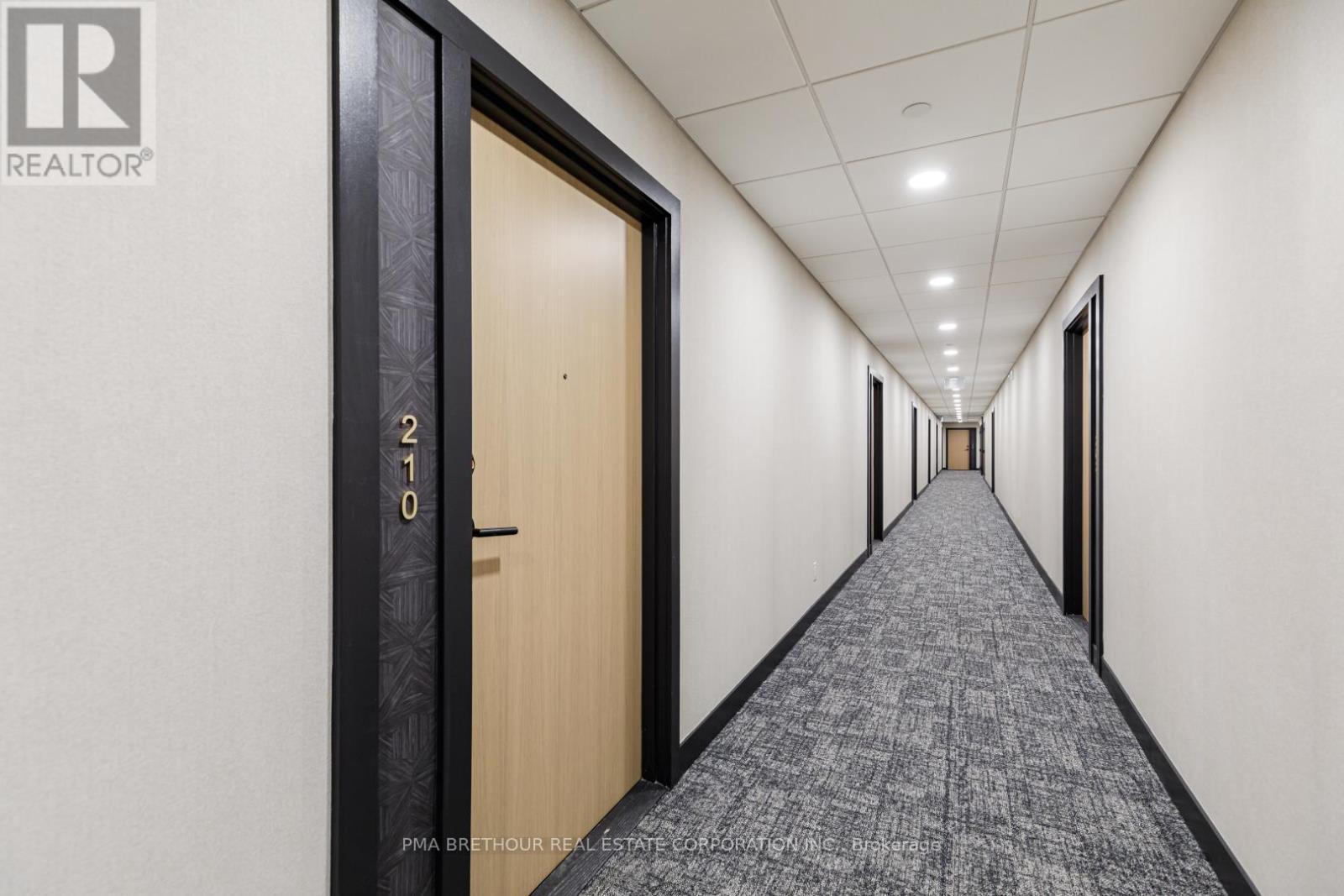 210 - 31 Huron Street, Collingwood, ON - Indoor Photo Showing Other Room