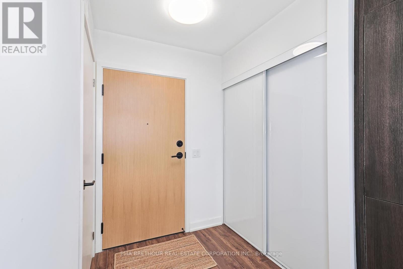 210 - 31 Huron Street, Collingwood, ON - Indoor Photo Showing Other Room