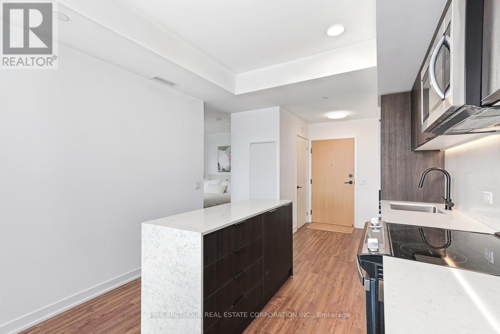 210 - 31 Huron Street, Collingwood, ON - Indoor Photo Showing Other Room