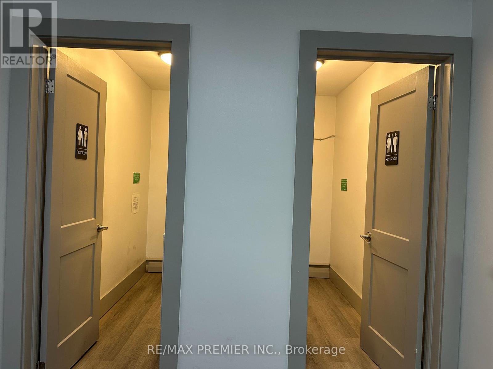 70 King Street E, Hamilton, ON