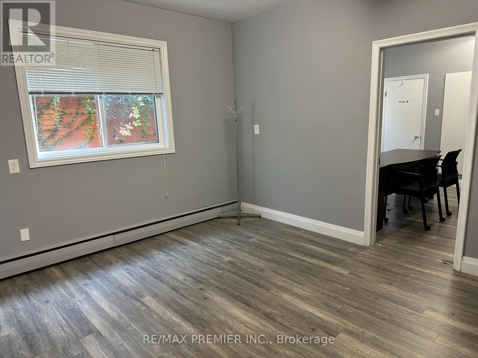 70 King Street E, Hamilton, ON