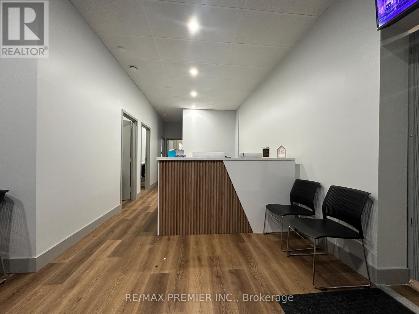 70 King Street E, Hamilton, ON