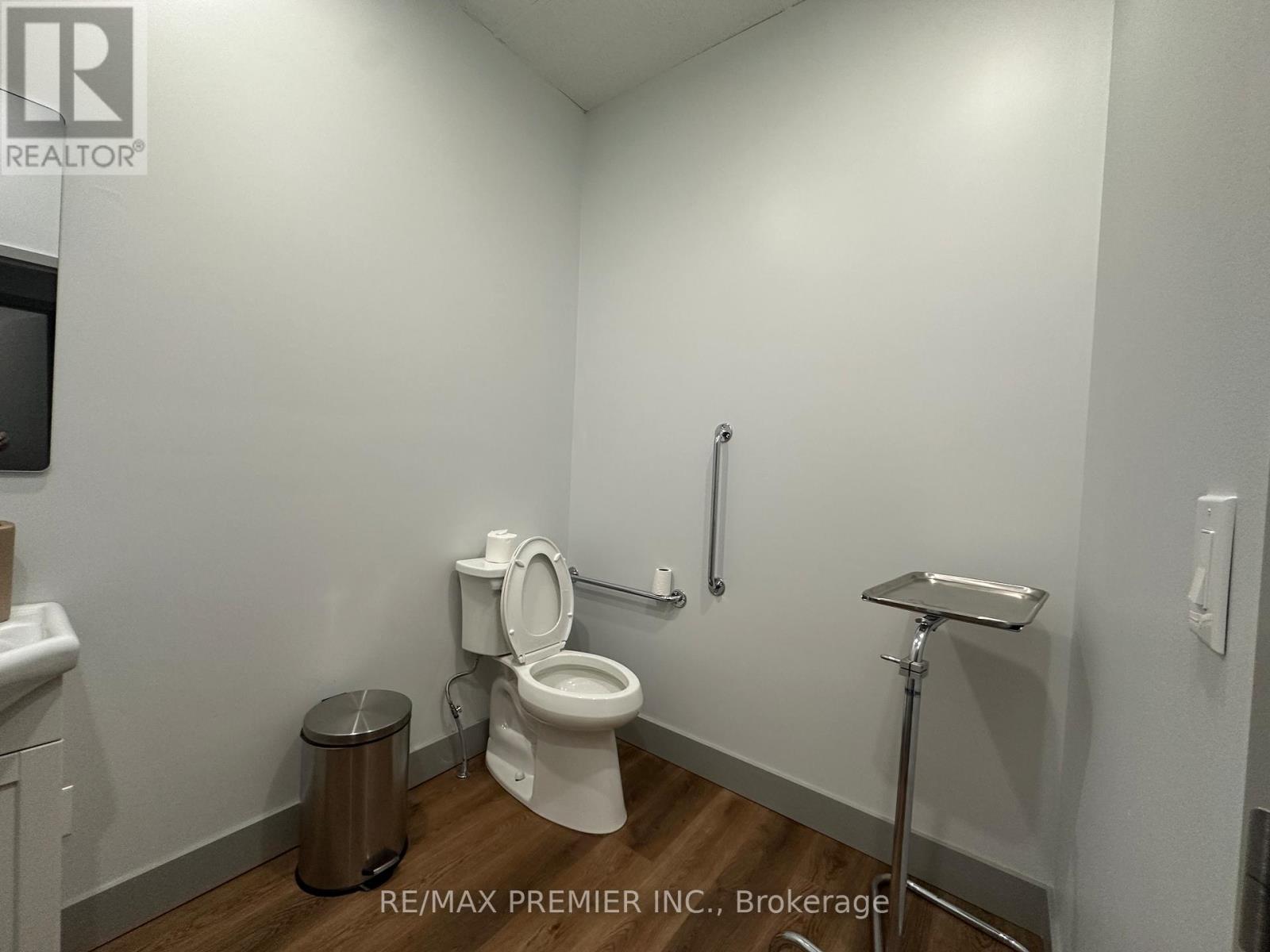 70 King Street E, Hamilton, ON