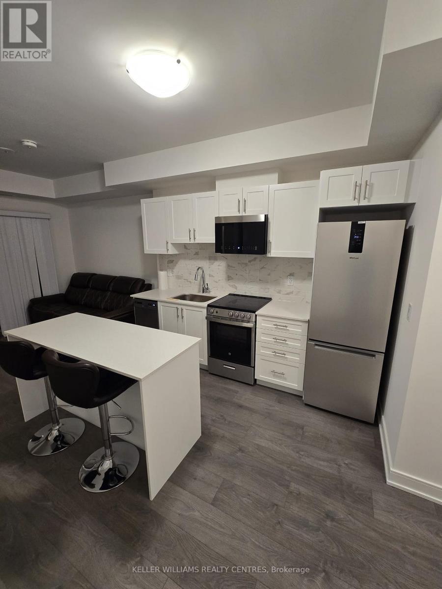 B 709 - 715 Davis Drive, Newmarket, ON - Indoor Photo Showing Kitchen