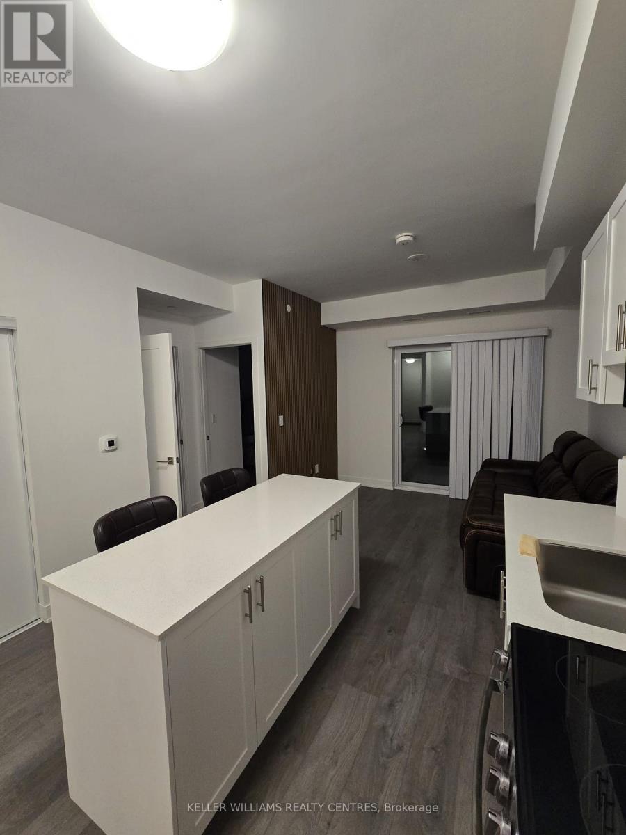 B 709 - 715 Davis Drive, Newmarket, ON - Indoor