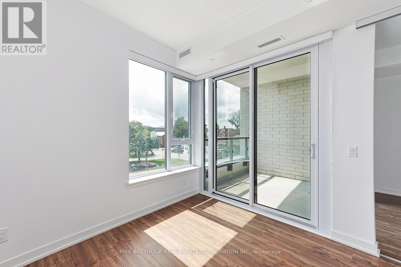 212 - 31 Huron Street, Collingwood, ON - Indoor Photo Showing Other Room