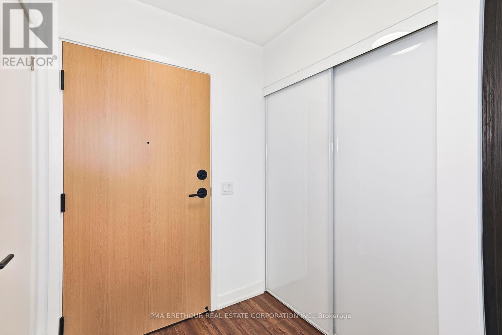 212 - 31 Huron Street, Collingwood, ON - Indoor Photo Showing Other Room