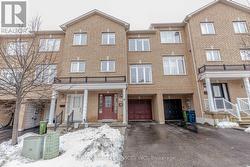 47 CURRAN HALL CRESCENT Toronto, ON M1G 0A1