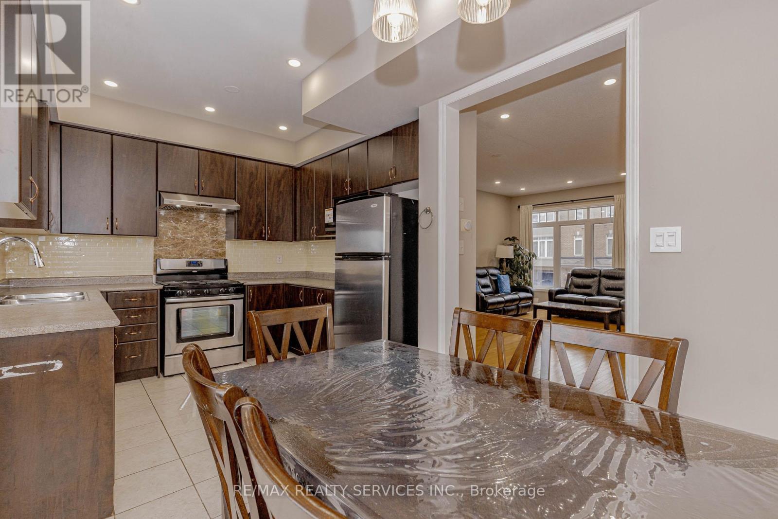 47 Curran Hall Crescent, Toronto, ON - Indoor