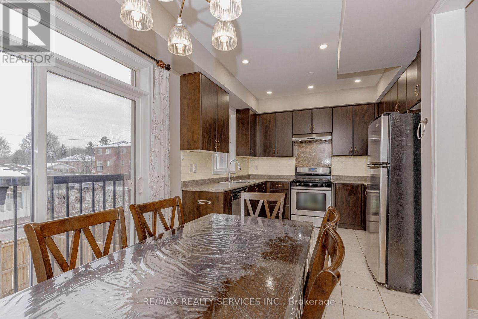 47 Curran Hall Crescent, Toronto, ON - Indoor Photo Showing Other Room