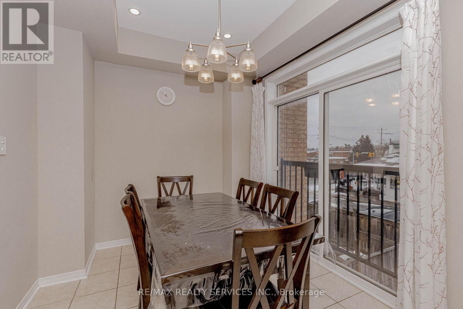 47 Curran Hall Crescent, Toronto, ON - Indoor Photo Showing Dining Room