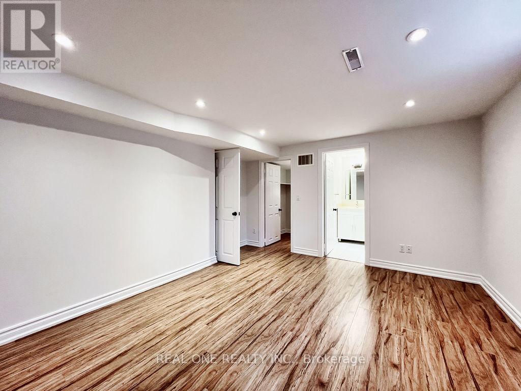 38 Mckay Crescent, Markham, ON - Indoor Photo Showing Other Room