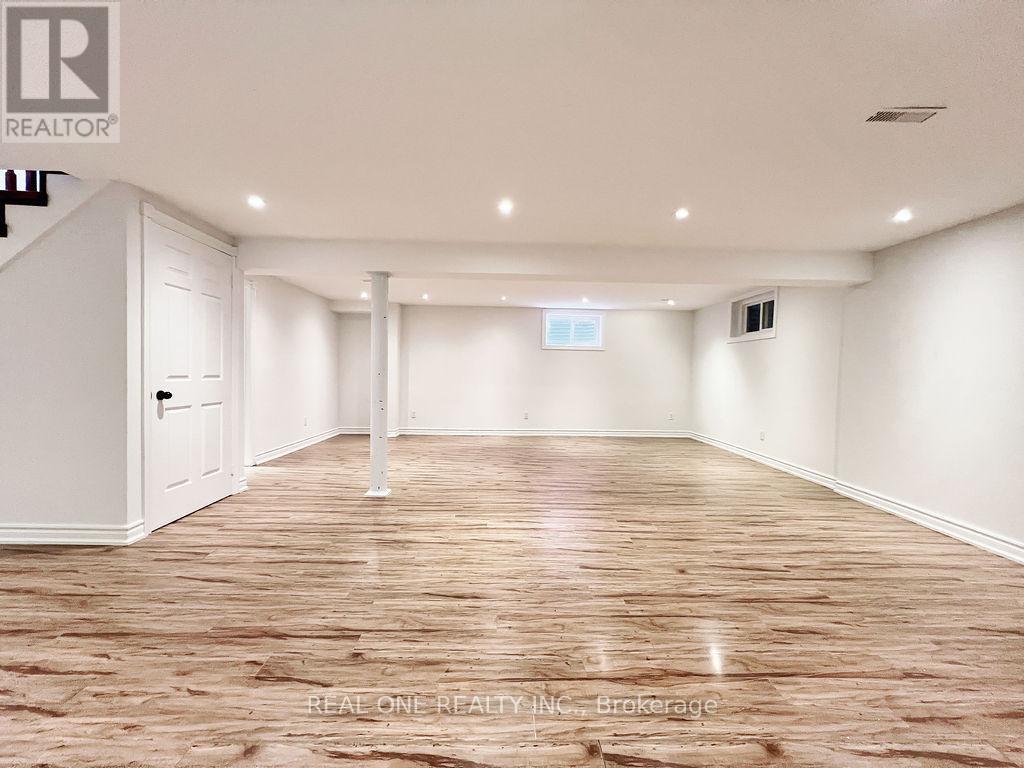 38 Mckay Crescent, Markham, ON - Indoor Photo Showing Other Room