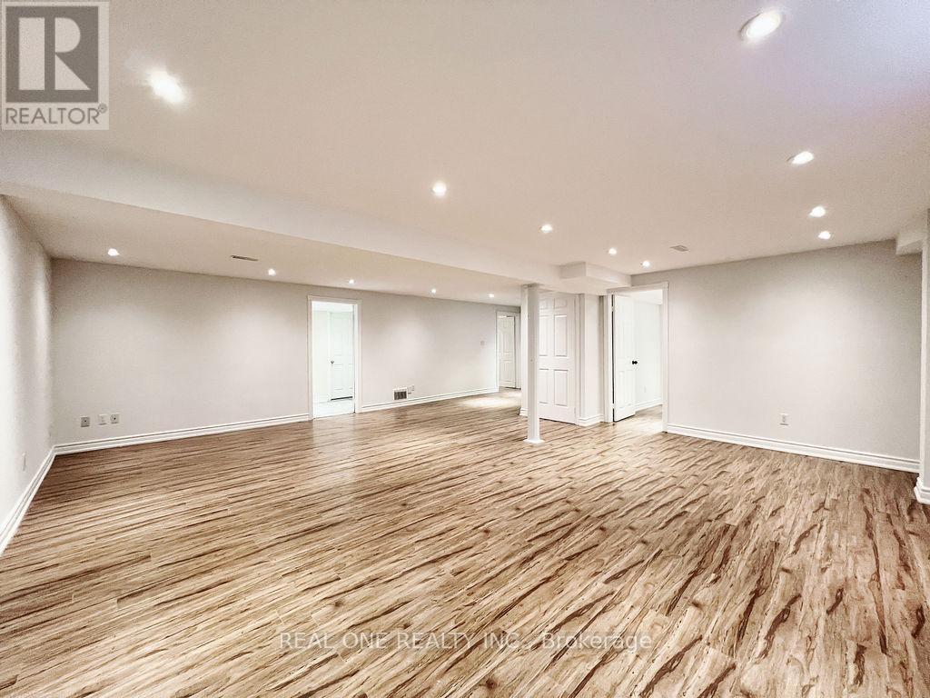 38 Mckay Crescent, Markham, ON - Indoor Photo Showing Other Room