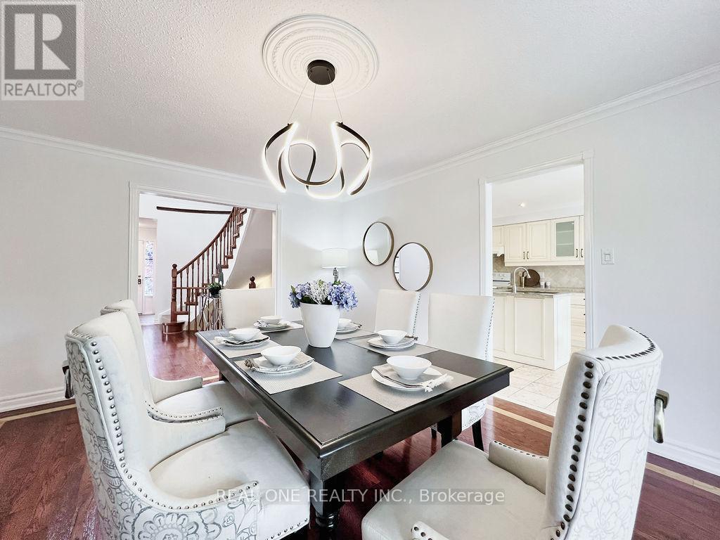 38 Mckay Crescent, Markham, ON - Indoor Photo Showing Dining Room