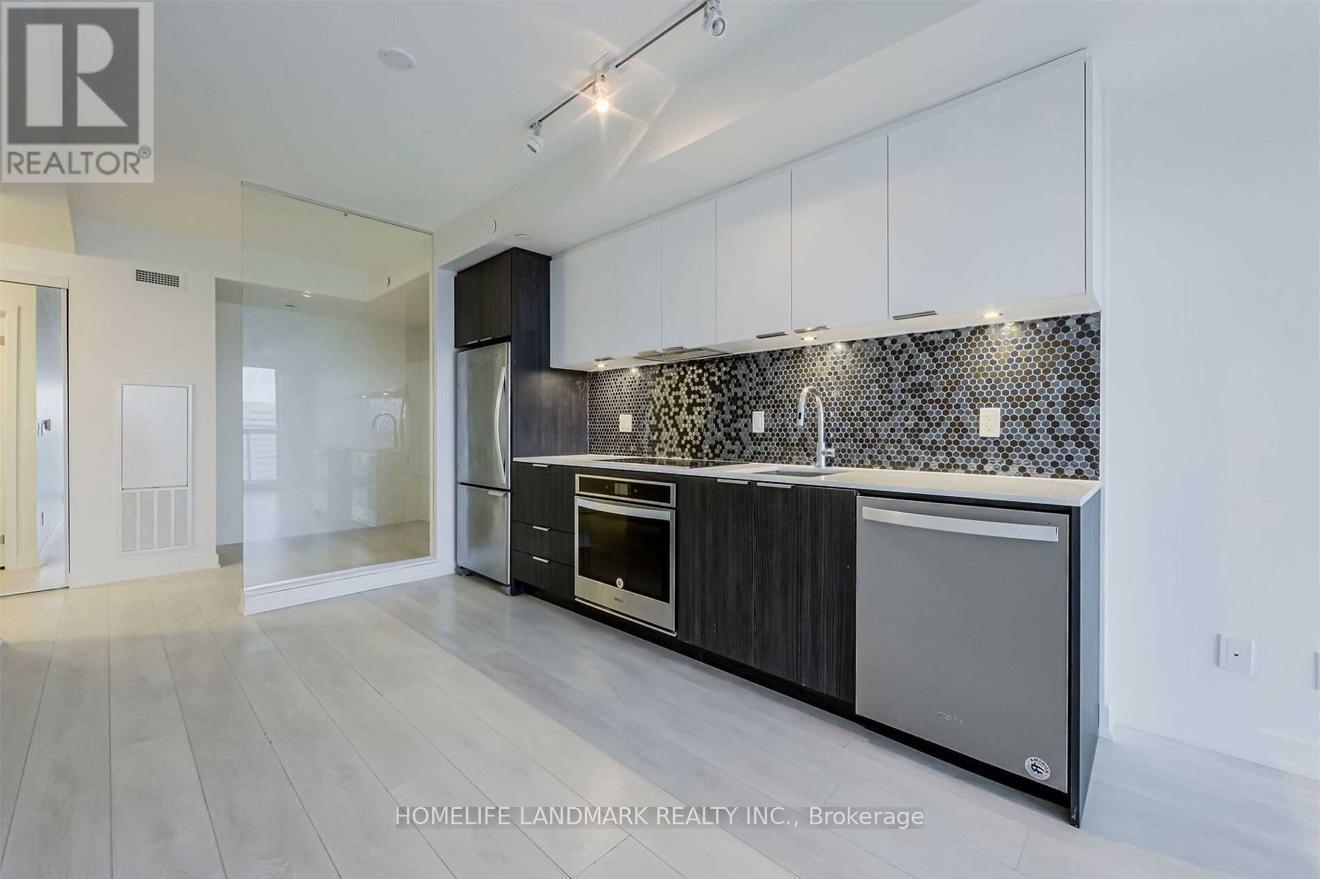 1506 - 2 Sonic Way, Toronto, ON - Indoor Photo Showing Kitchen