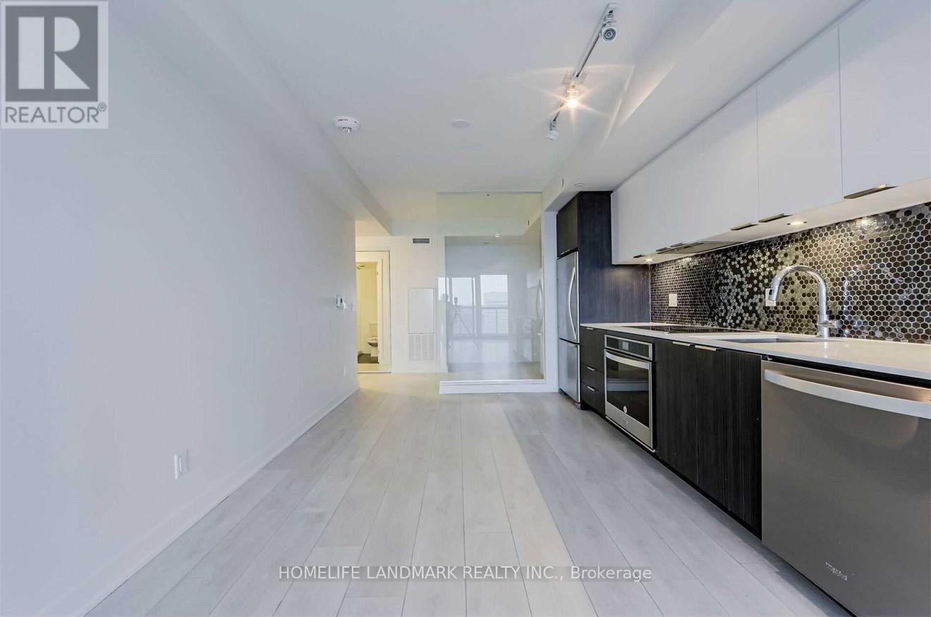 1506 - 2 Sonic Way, Toronto, ON - Indoor Photo Showing Kitchen