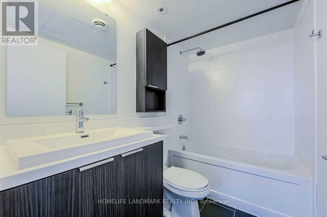 1506 - 2 Sonic Way, Toronto, ON - Indoor Photo Showing Bathroom