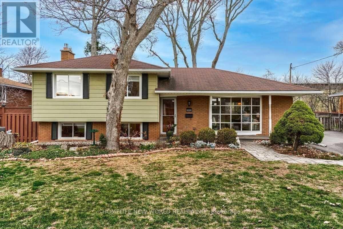 2053 Saxon Road, Oakville, ON - Outdoor With Facade