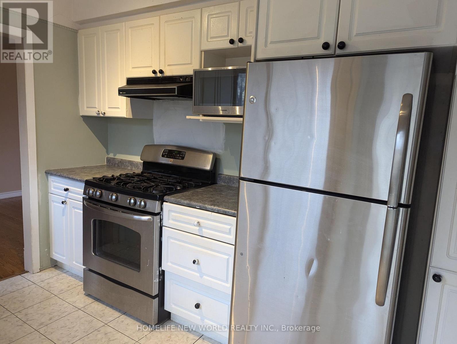 2053 Saxon Road, Oakville, ON - Indoor Photo Showing Kitchen