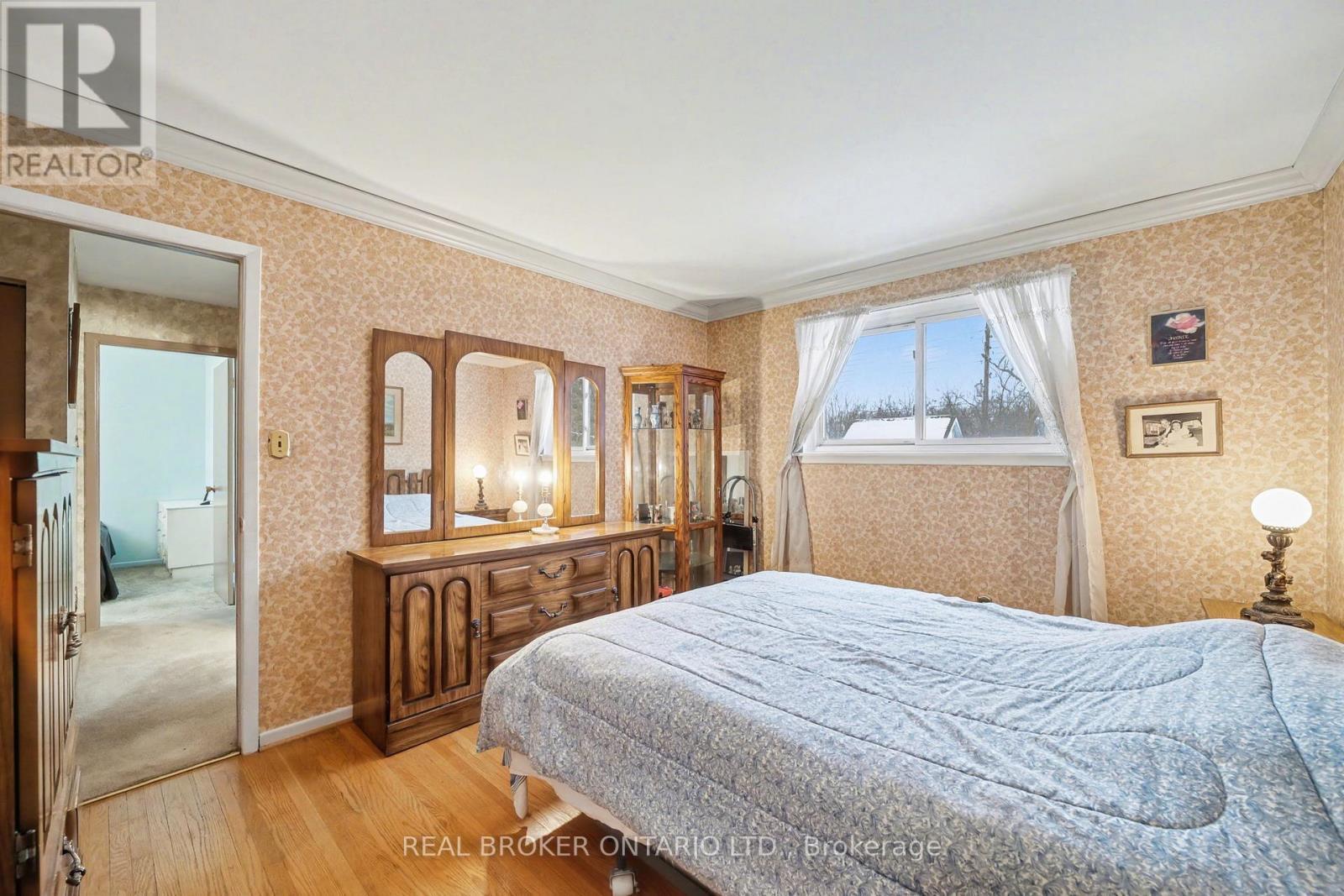 40 Flavian Crescent, Brampton, ON - Indoor Photo Showing Bedroom