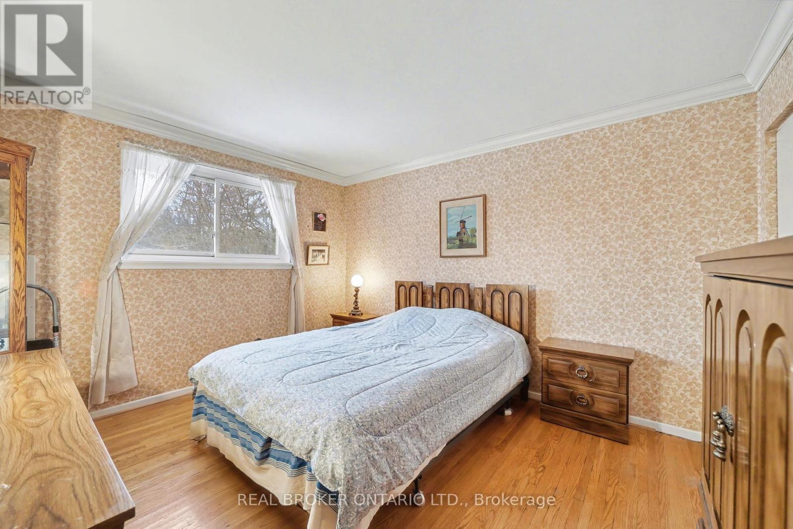 40 Flavian Crescent, Brampton, ON - Indoor Photo Showing Bedroom