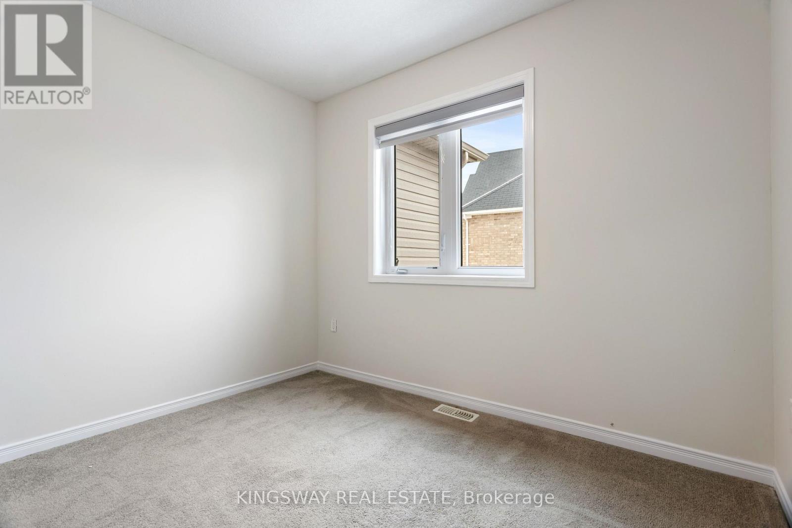 125 Thompson Road, Haldimand, ON - Indoor Photo Showing Other Room