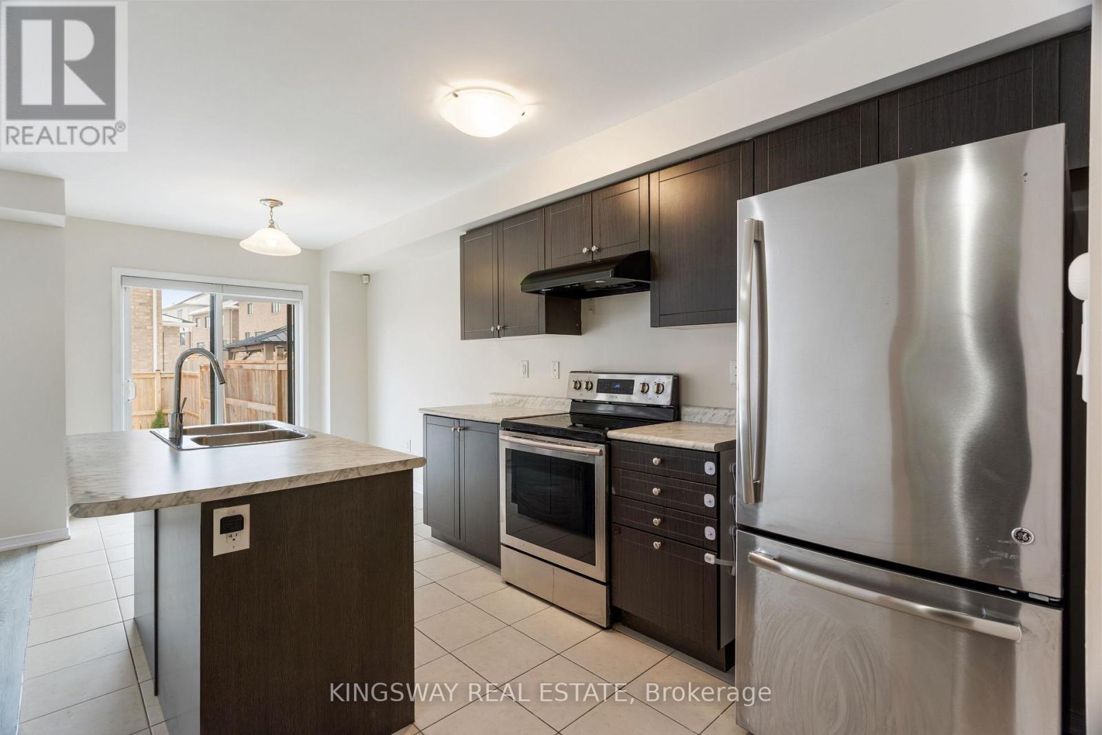 125 Thompson Road, Haldimand, ON - Indoor Photo Showing Kitchen With Double Sink