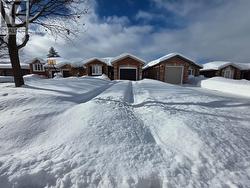 UPPER - 12 REVELSTOKE COURT Barrie, ON L4N 8X7