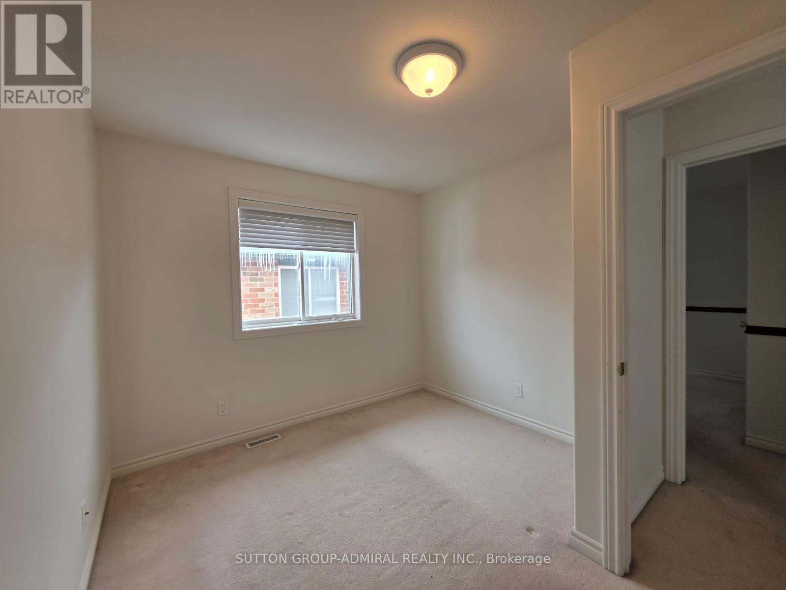 Upper - 12 Revelstoke Court, Barrie, ON - Indoor Photo Showing Other Room